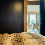 Сasa de vacaciones Modern With Panoramic Views In Stryn