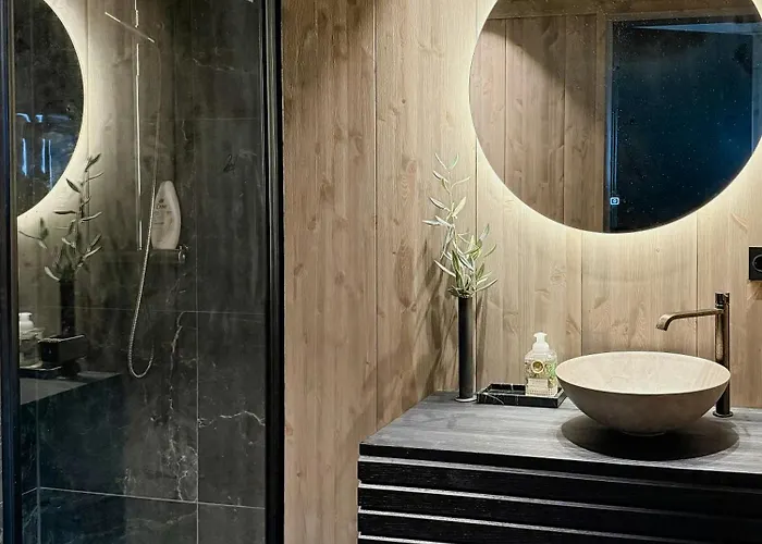 Modern With Panoramic Views In בית נופש סטרין