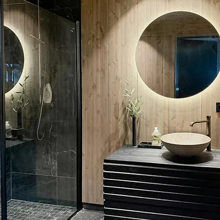 別荘 Modern With Panoramic Views In